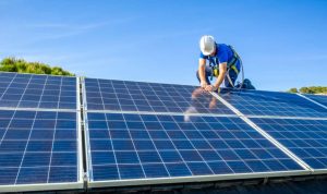 Installation et mise en production des panneaux solaires photovoltaïques à Ruffec